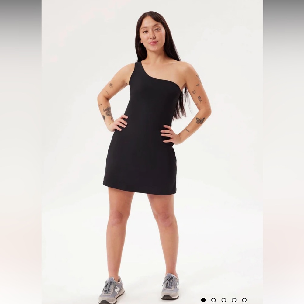 Girlfriend Collective Bianca One Shoulder Athletic Dress  Size XXL